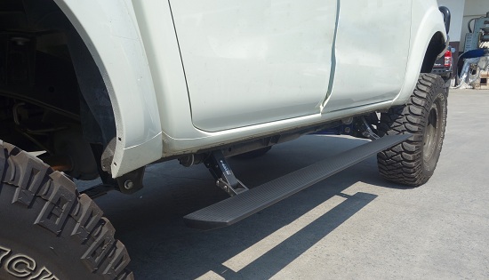 Navara side step