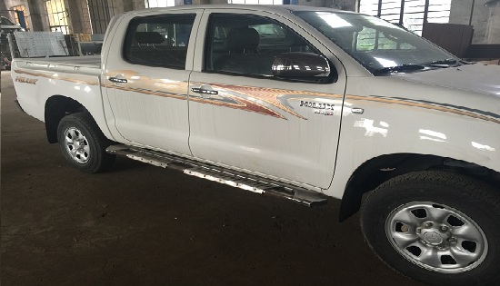 HILUX Side Step